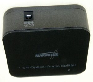 SPLIT TS14 25008205 1 INPUT/ 4 OUTPUT TOSLINK DIGITALE AUDIO SPLITTER