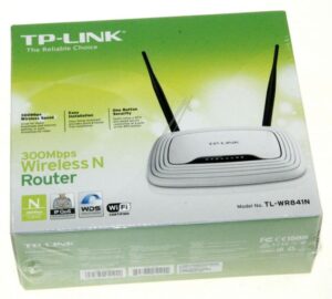 TL-WR841N WLAN ROUTER 300MBIT/ 4P