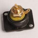 NF2D-B-4 CINCH ( geschikt voor RCA  ) JACK