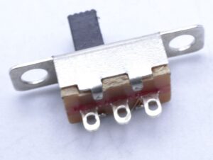 100MA-150V SCHUIFSCHAKELAAR,  5,9X19,7MM,  PANEL-MONTAGE